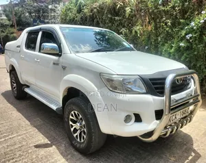 Toyota Hilux 2014 White