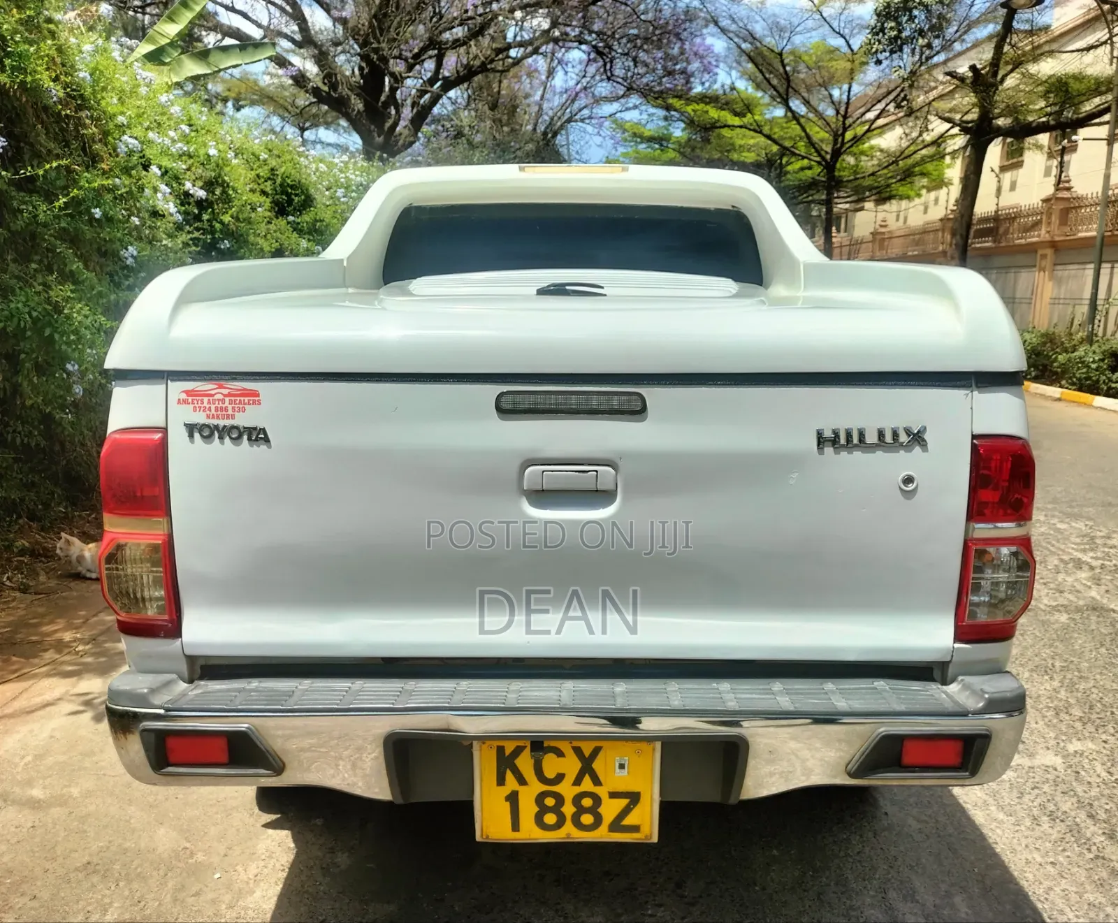 Toyota Hilux 2014 White