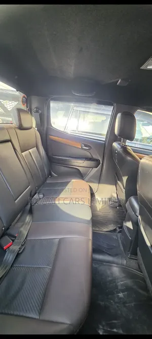 Isuzu D-MAX 2019 White