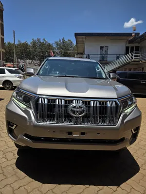 Toyota Land Cruiser Prado 2.8 2022 Brown