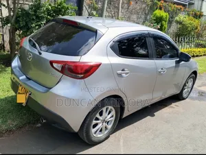Mazda Demio 2016 Silver