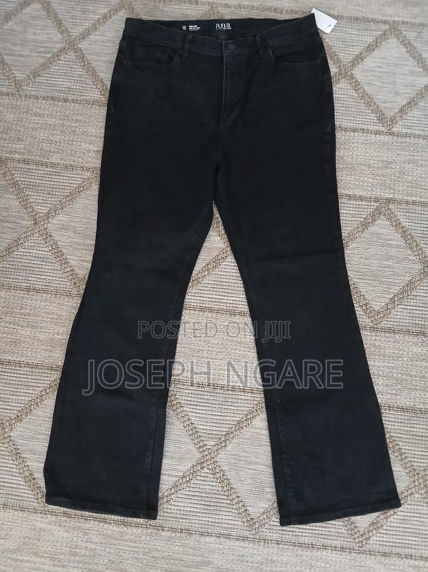 Thrifted Women’s High-Rise Vintage Bootcut Jeans – W39, H44, L43.5