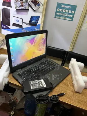 Laptop Dell Latitude 3310 4GB Intel Core i3 SSD 128GB