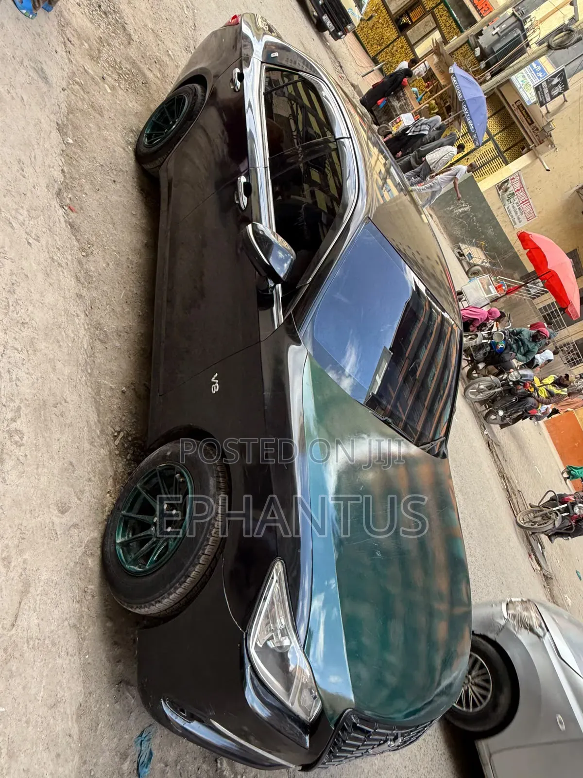 Toyota Crown 2013 Black