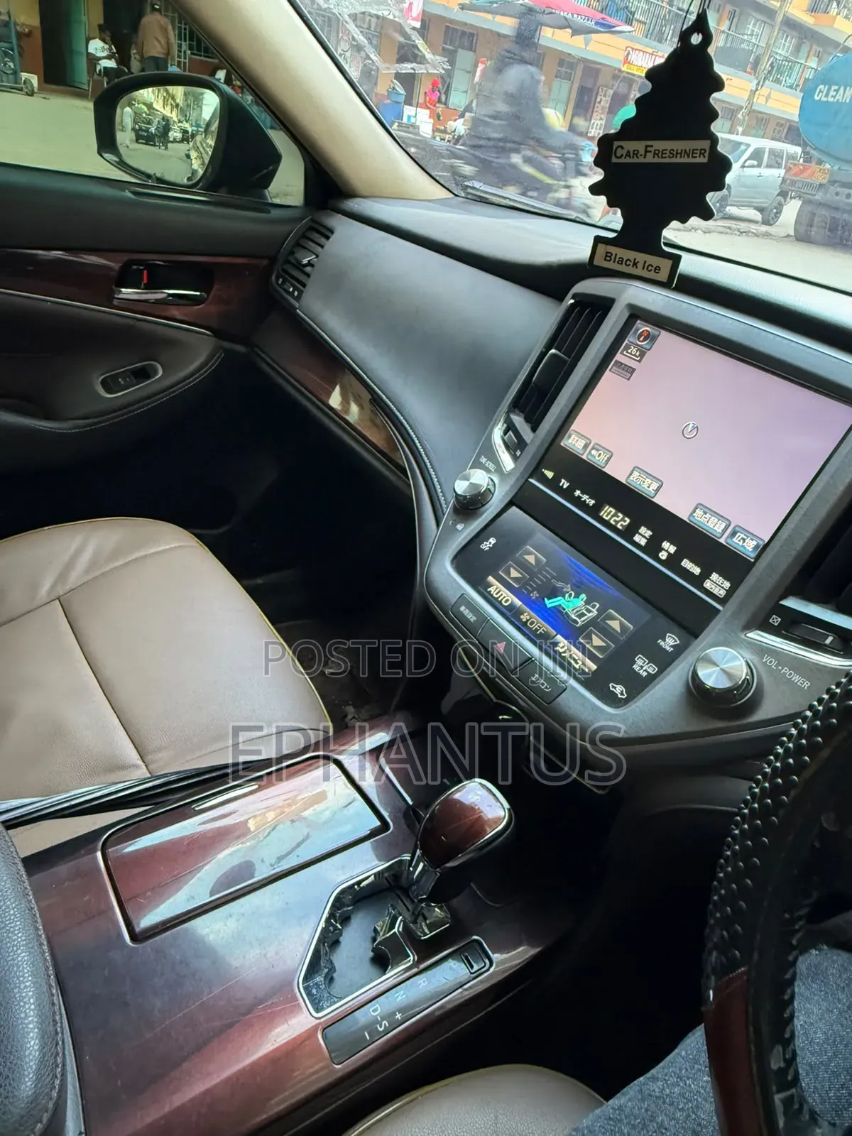Toyota Crown 2013 Black