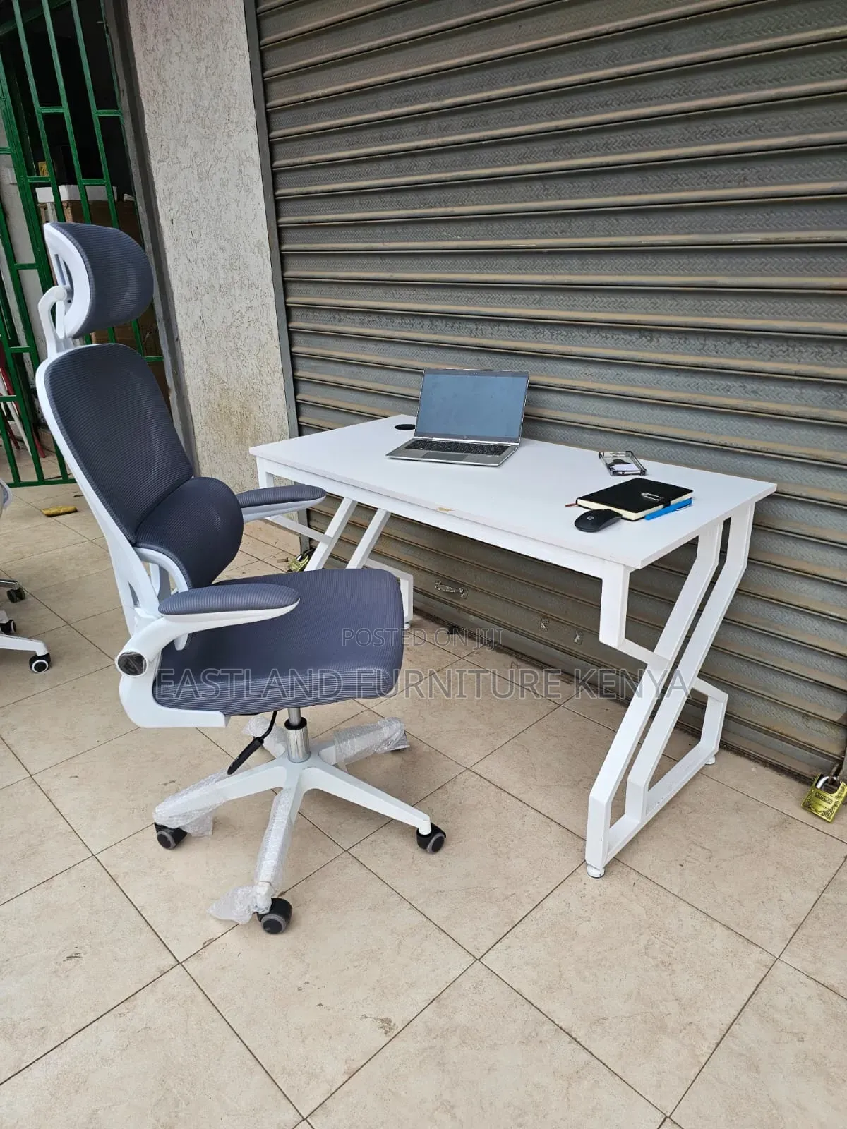 Modern White Office Desk With Ergonomic Grey Executive Chair