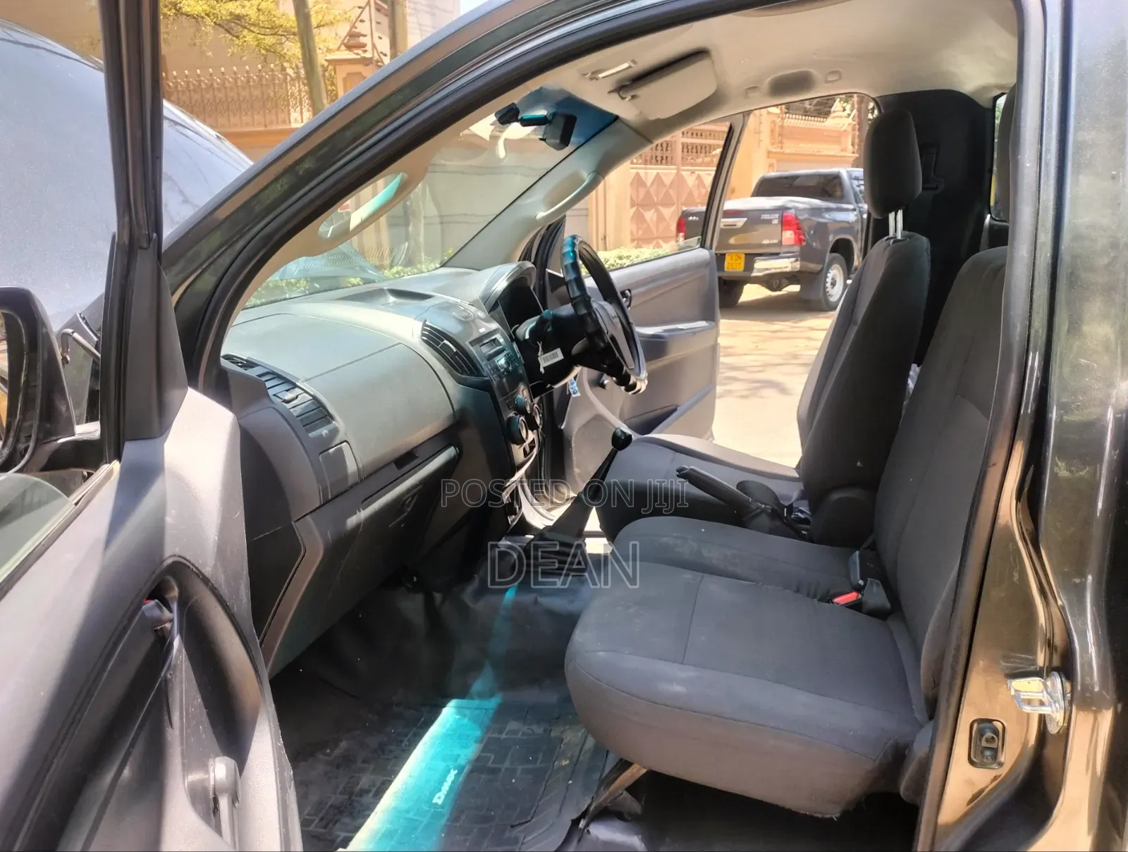 Isuzu D-MAX 2021 Gray