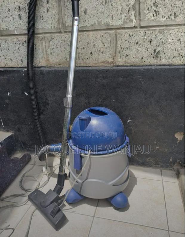 Vacuum Cleaner - main view
