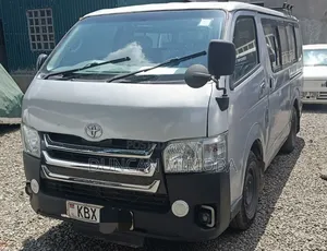 Toyota HiAce 2006 Silver