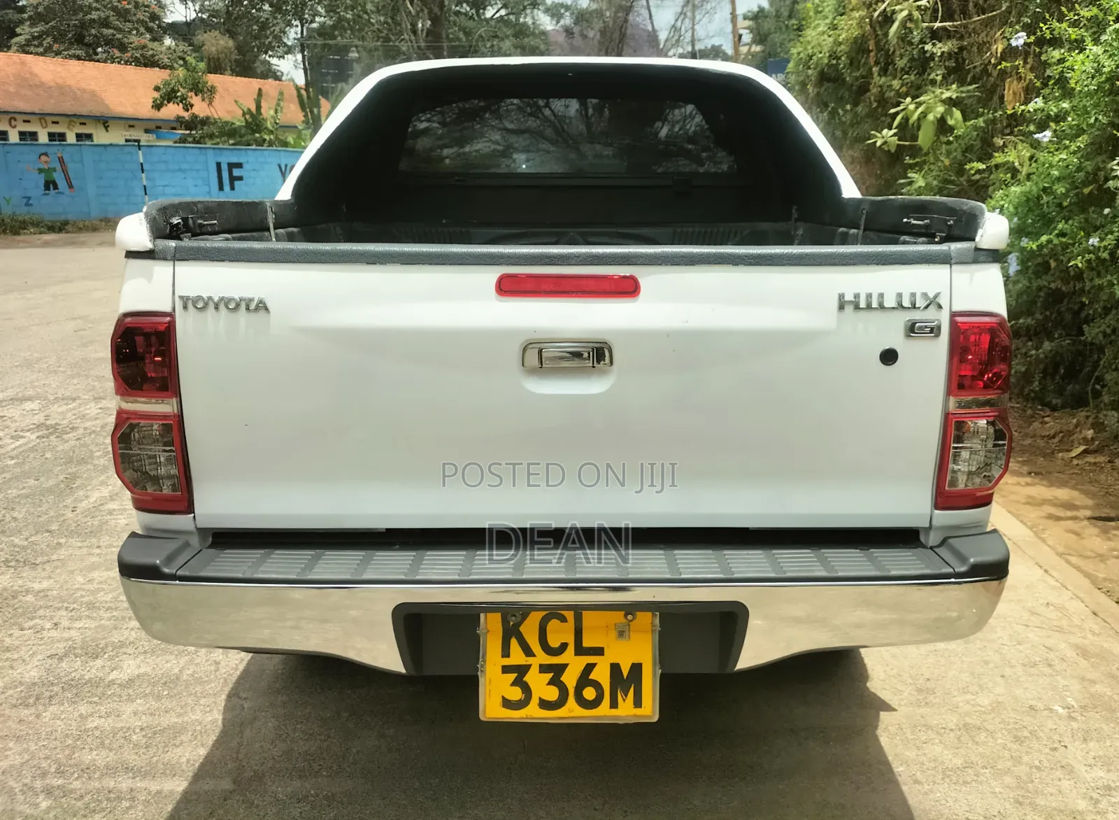 Toyota Hilux 2011 White