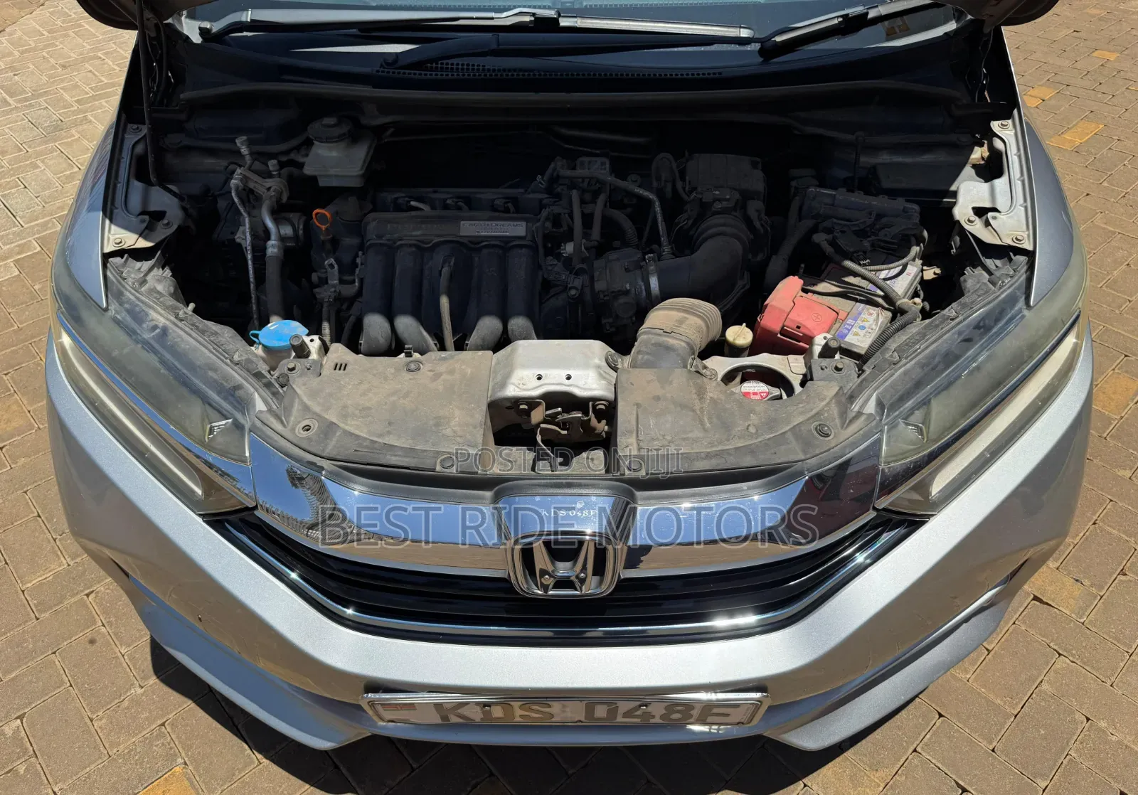 Honda Fit Shuttle 2017 Silver