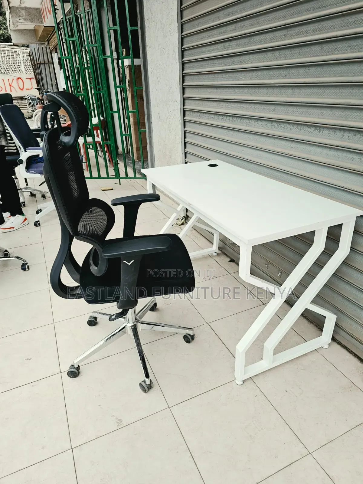 Modern White Office Desk With Premium Ergonomic Mesh Chair