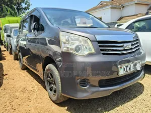 Toyota Noah 2012 Gray