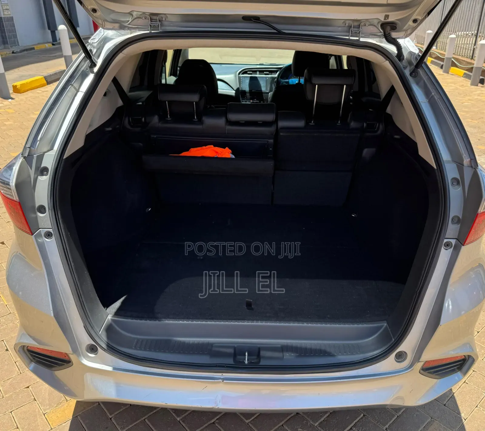 Honda Fit Shuttle 2017 Silver