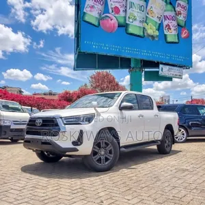 Toyota Hilux 2.4 Diesel 2020 White