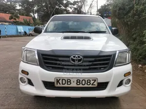 Toyota Hilux 2014 White