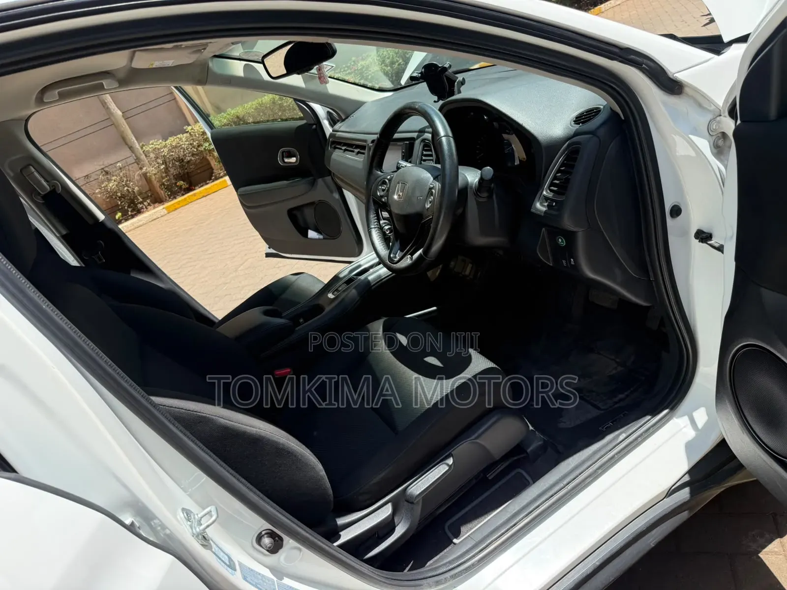 Honda Vezel 2016 White