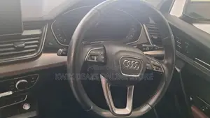 Audi Q5 2.0T Premium AWD quattro 2019 White