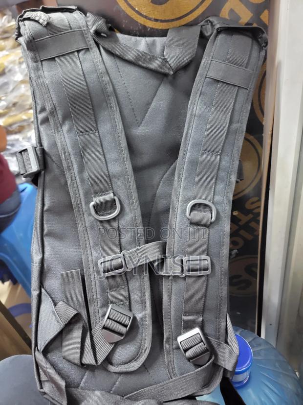 Black 3l Hydration Bag - thumbnail 2
