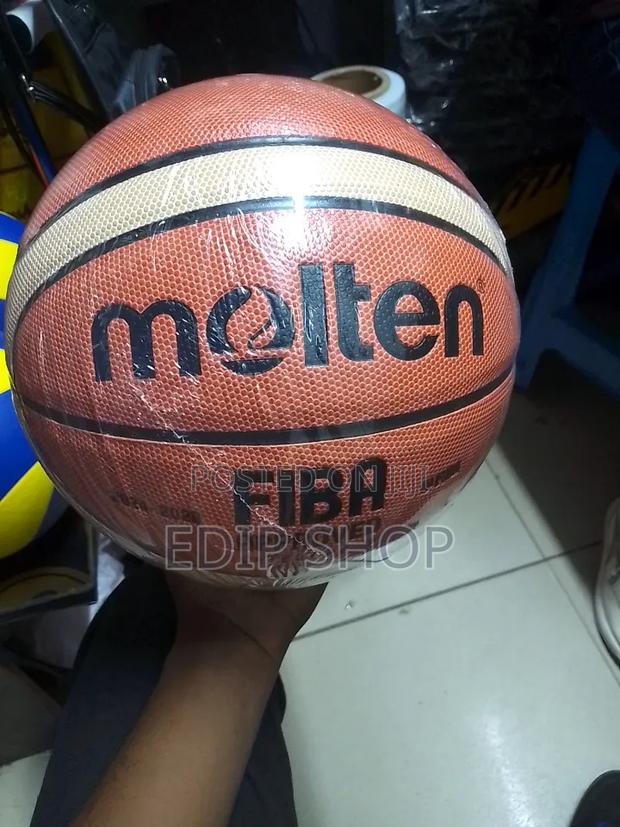 GG7X Outdoor Basketball