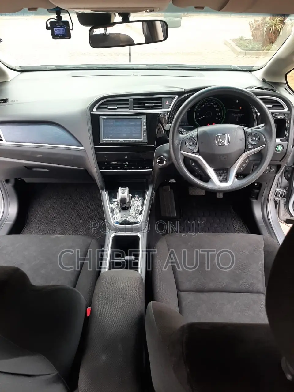 Honda Fit Shuttle 2019 Silver