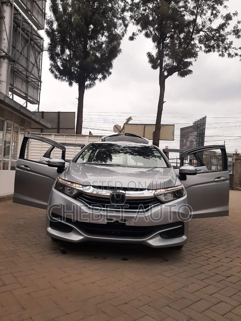 Honda Fit Shuttle 2019 Silver