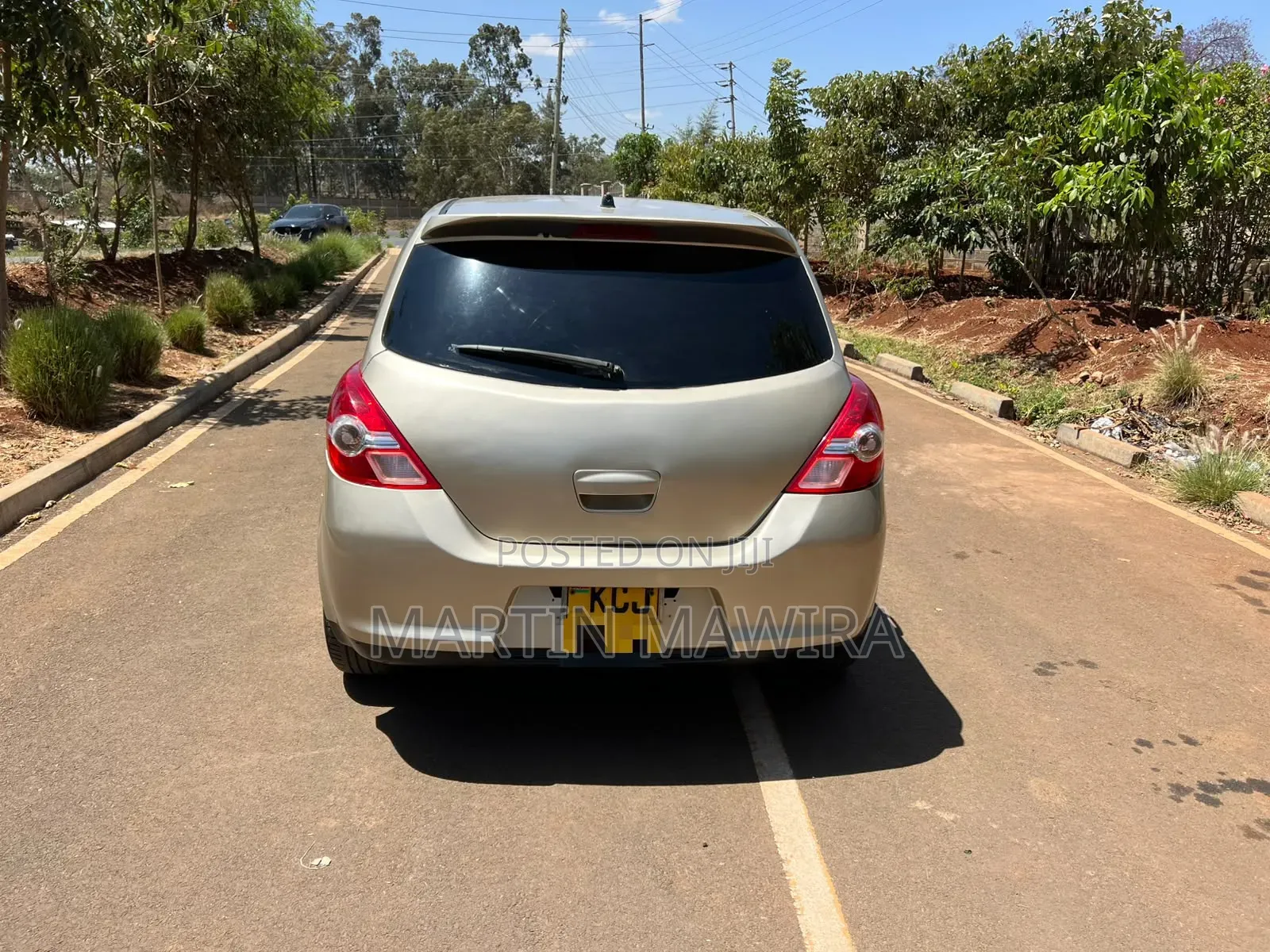 Nissan Tiida 2009 Gold