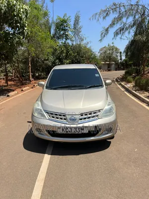Nissan Tiida 2009 Gold