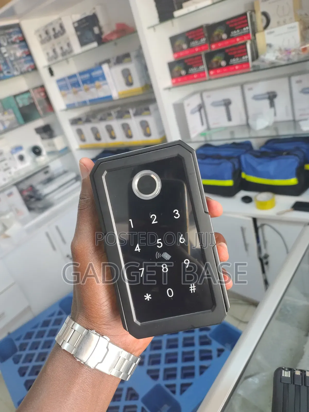 K3F Smart Keyless Door Lock – Fingerprint, PIN Code & App Control