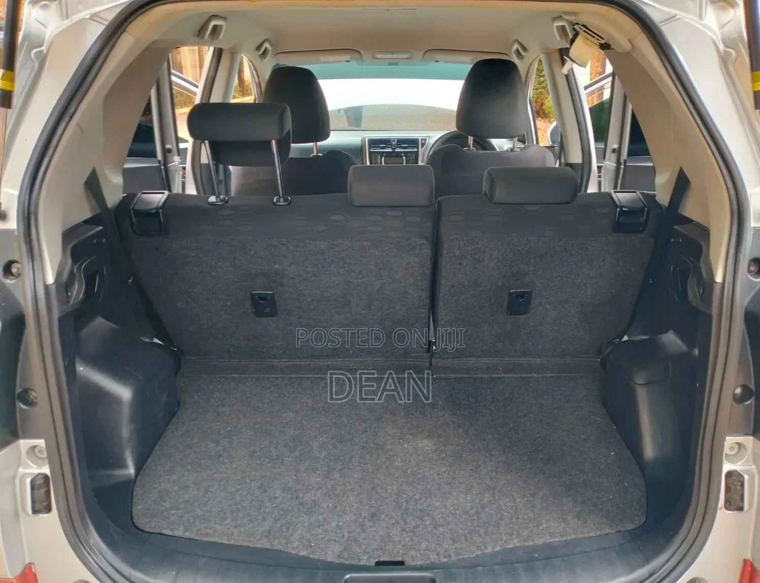 Toyota Ractis 2016 Silver