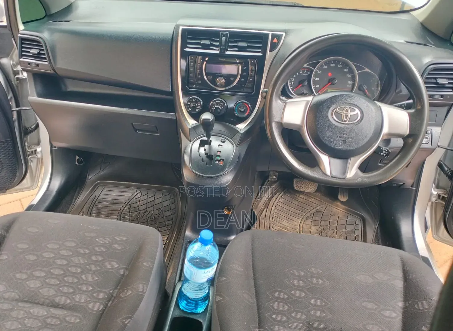 Toyota Ractis 2016 Silver