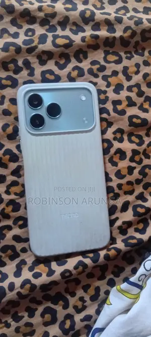 Tecno Spark 50 128 GB Silver