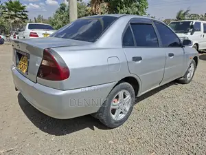 Mitsubishi Lancer 2000 Silver
