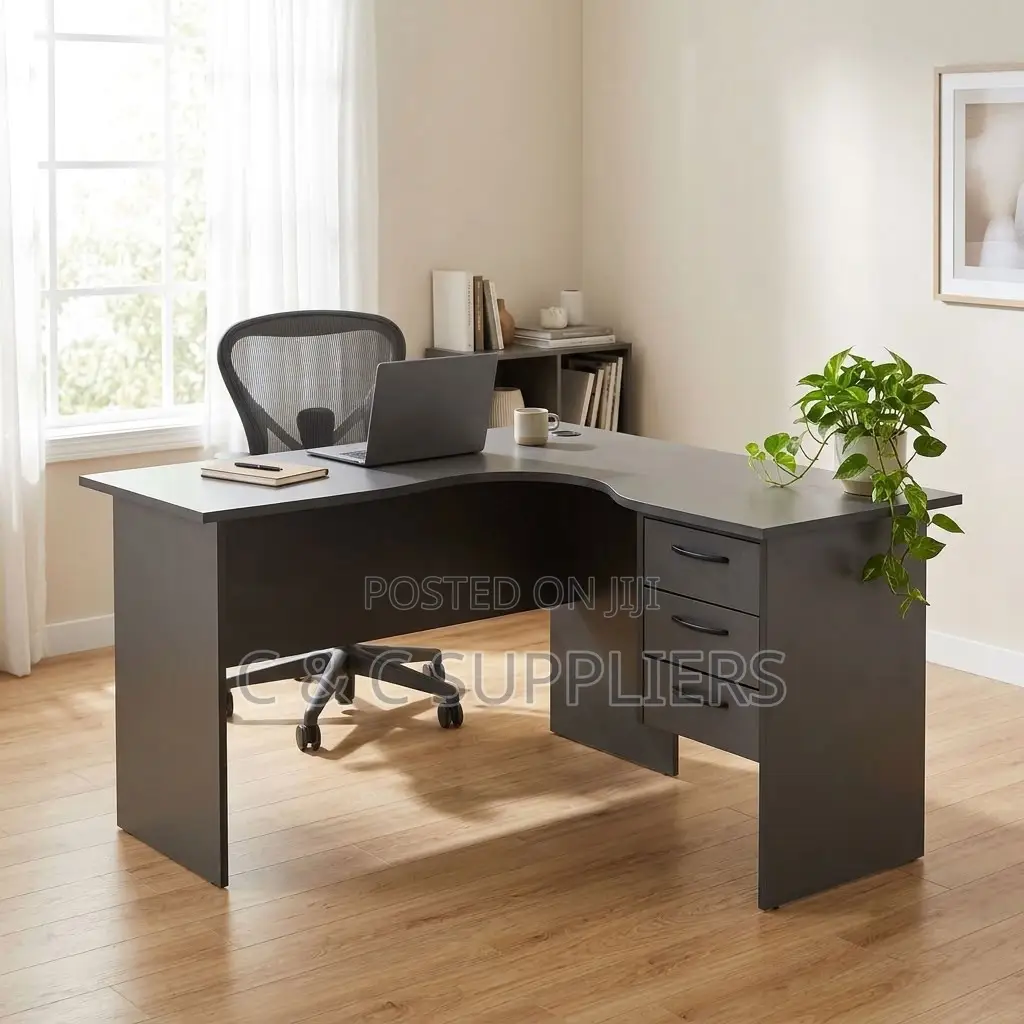 Advanced Curved Gaming Desk-120cm