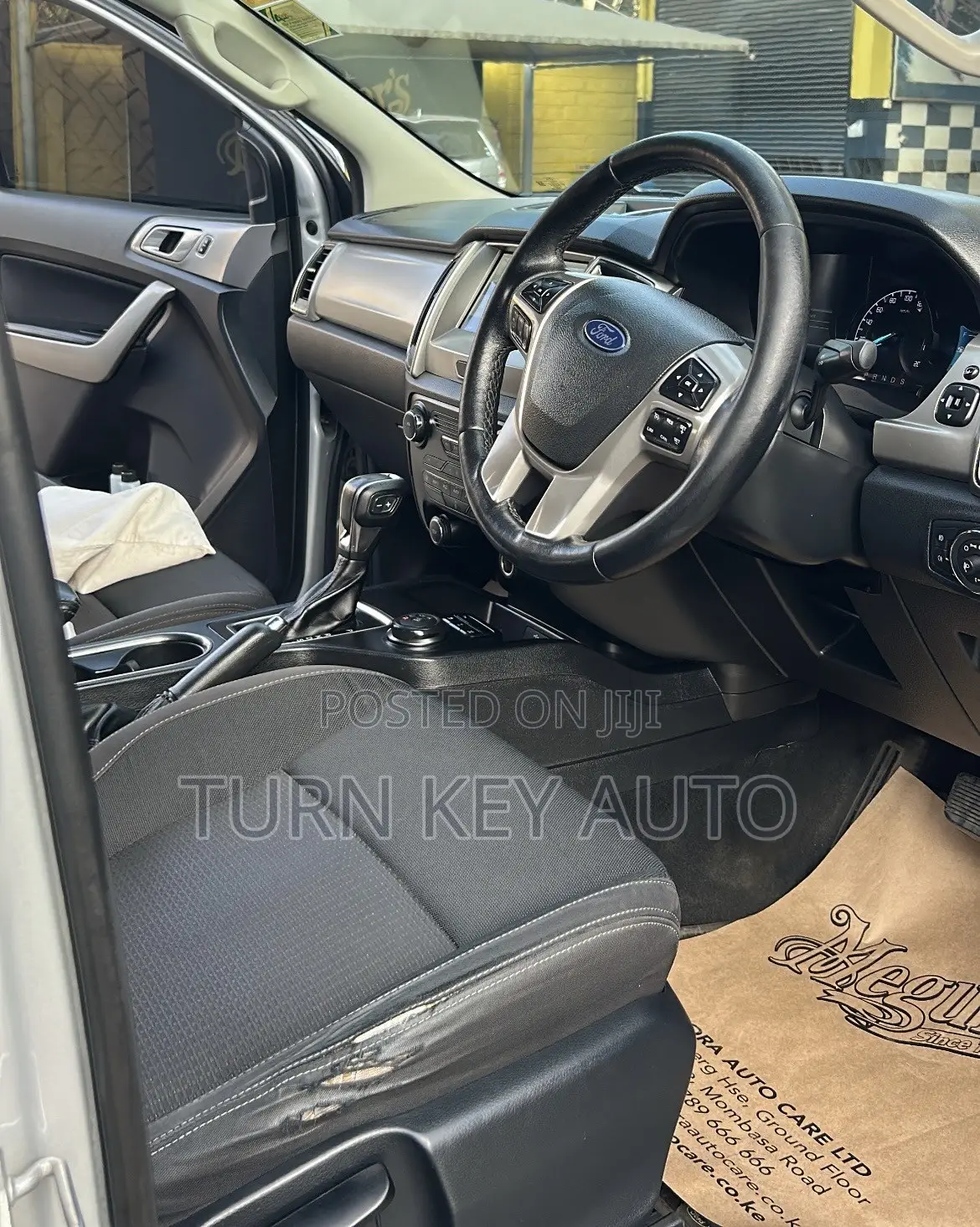 Ford Everest 2021 Silver