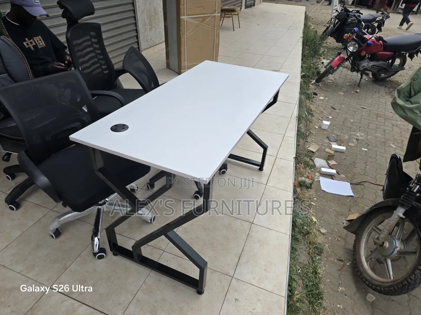 Training Table <> Office Desk