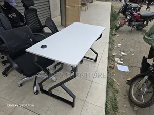 Training Table <> Office Desk