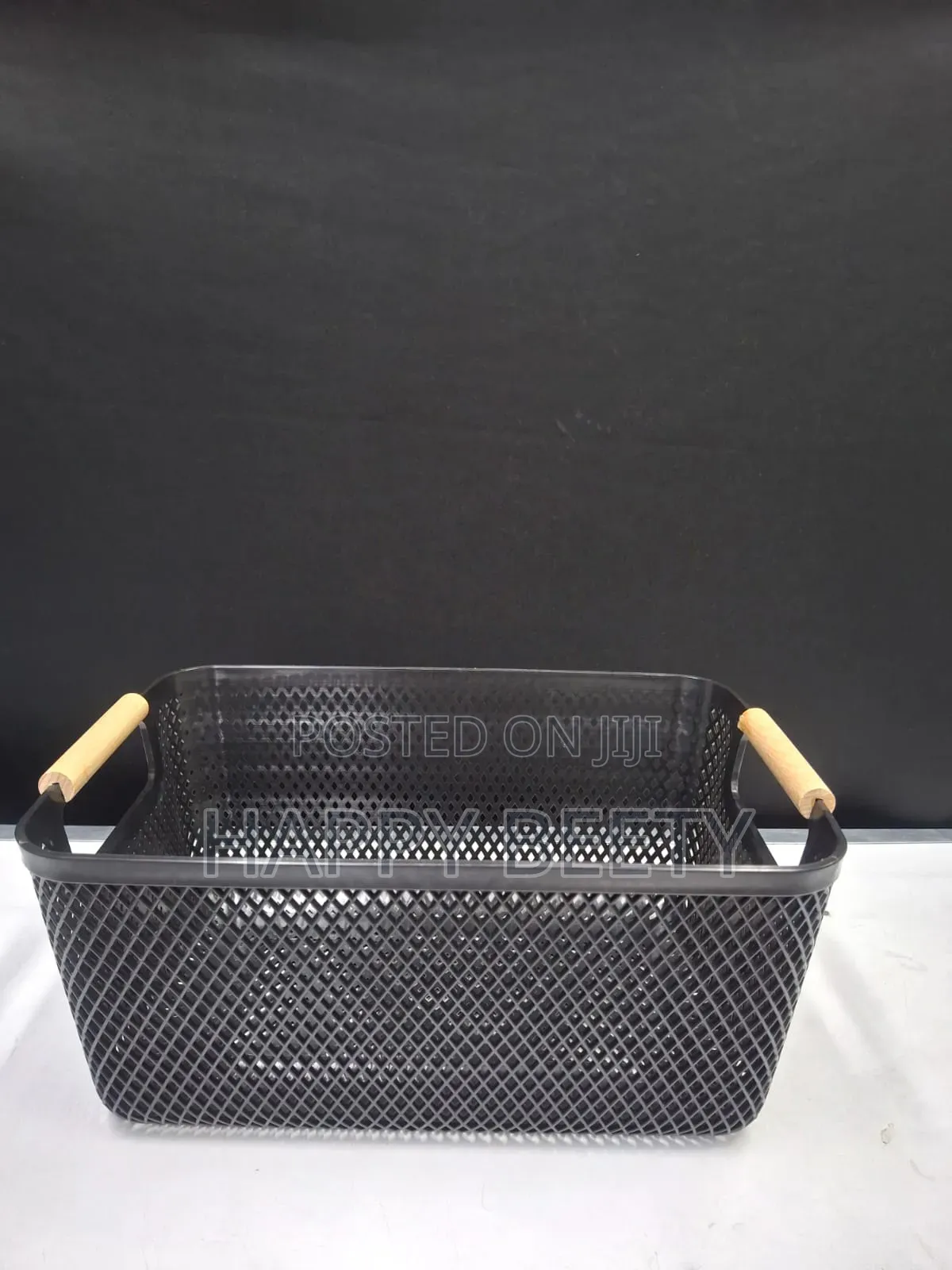 Medium Plastic Storage Basket