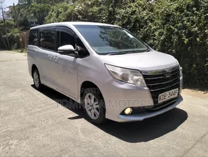 Toyota Noah 2015 Silver
