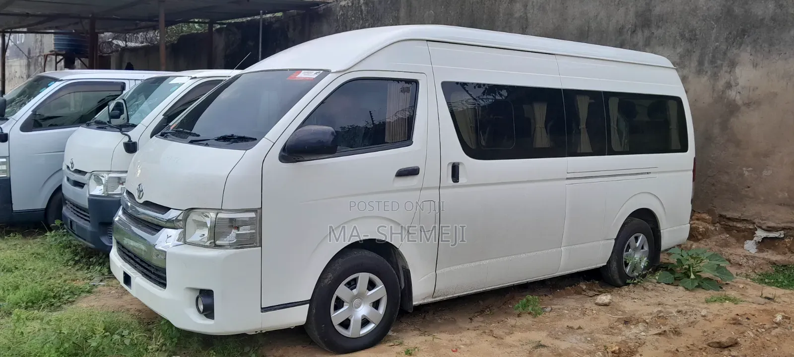 Toyota HiAce 2019 White