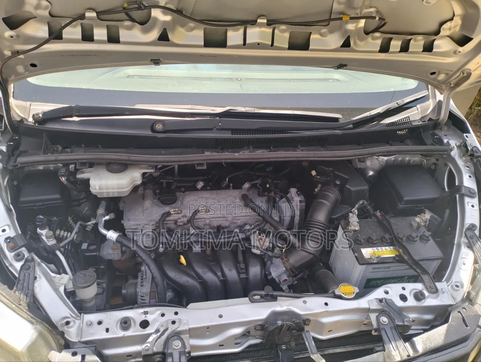 Toyota Noah 2015 Silver