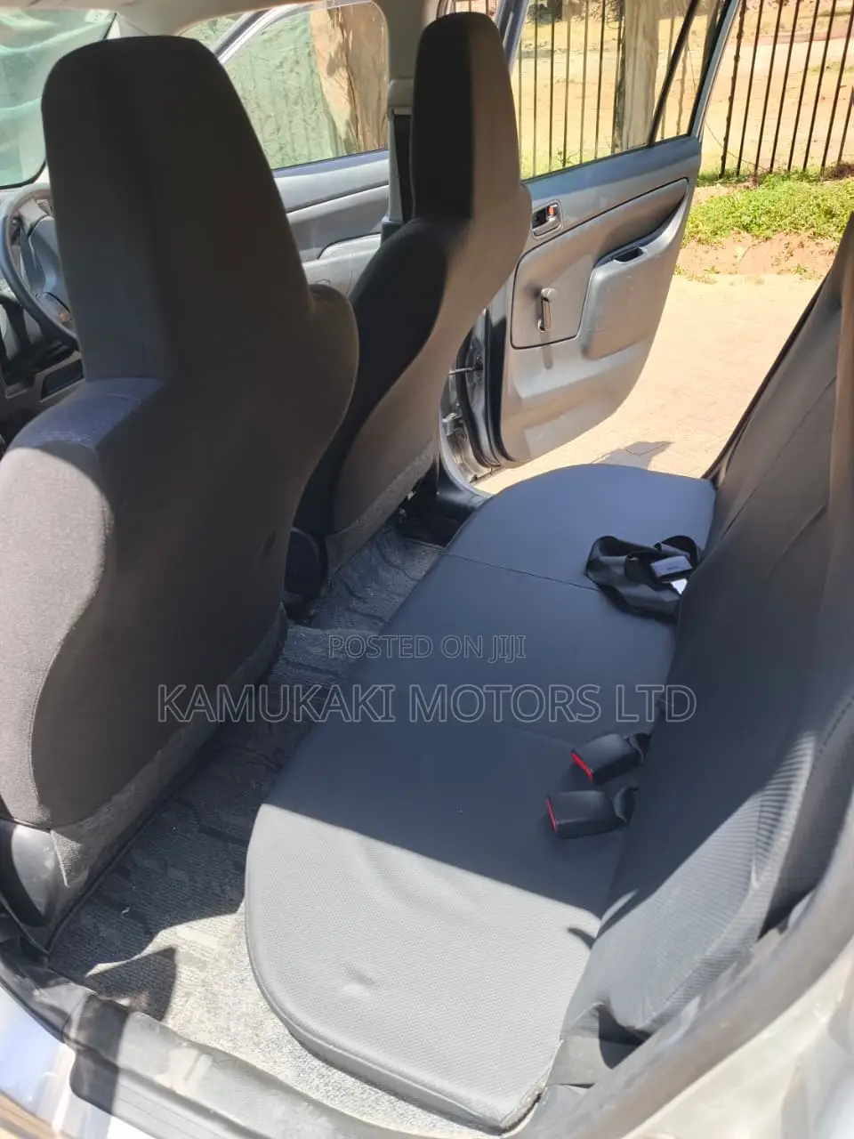Mazda Familia 2020 Silver
