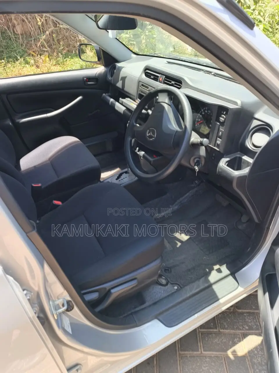 Mazda Familia 2020 Silver