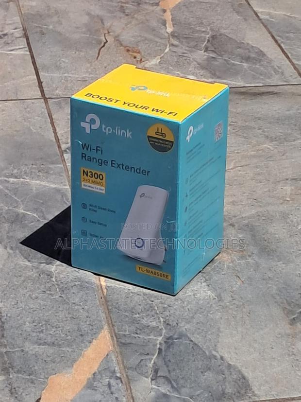 TP-Link N300 Wireless Internet Booster for Multiple Rooms