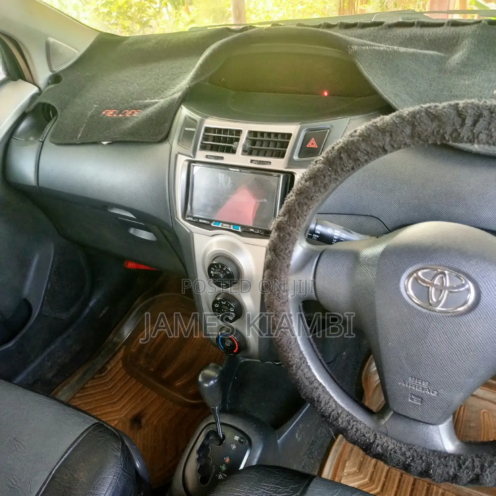 Toyota Vitz 2009 Black
