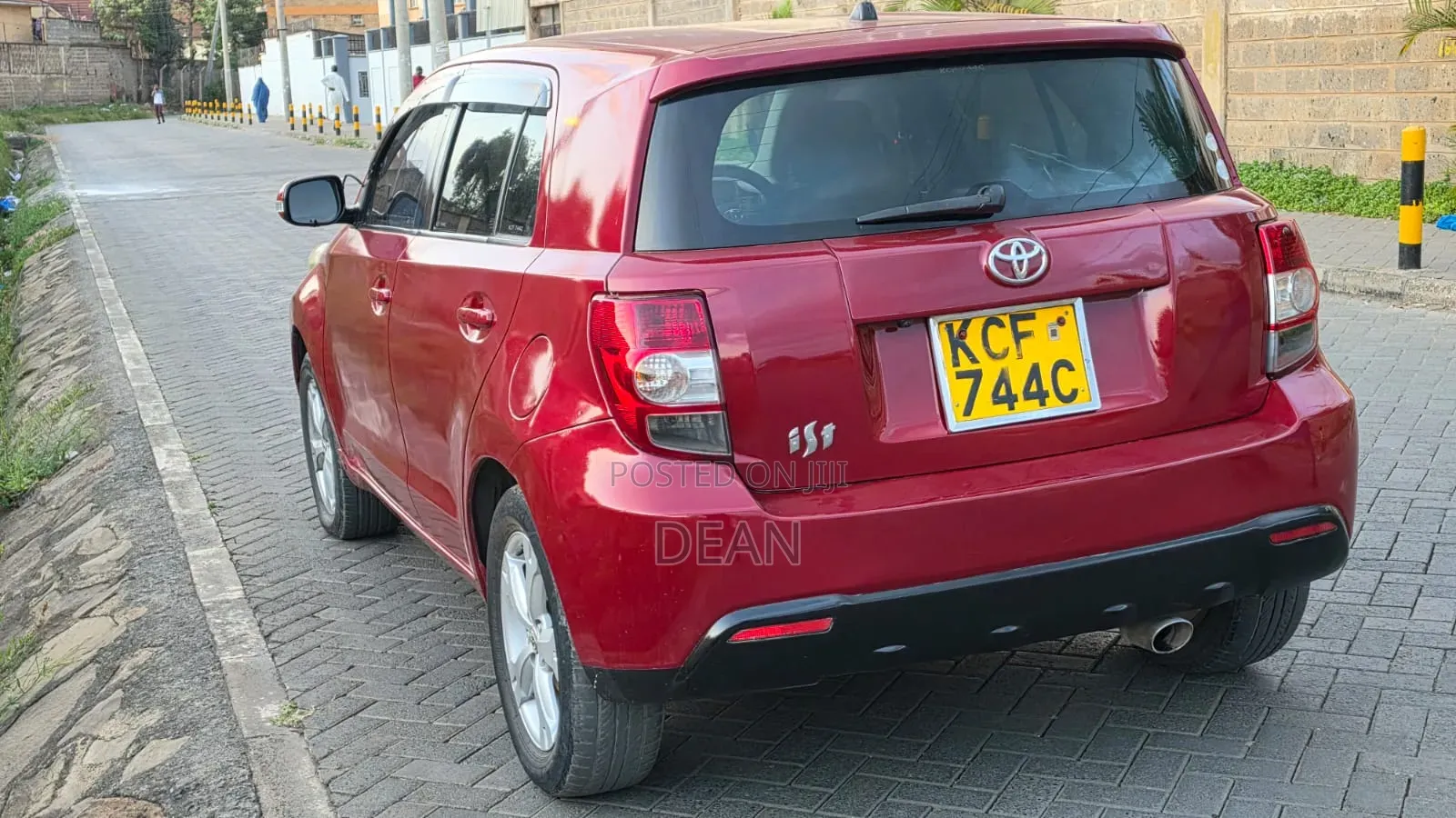 Toyota IST 2008 Red