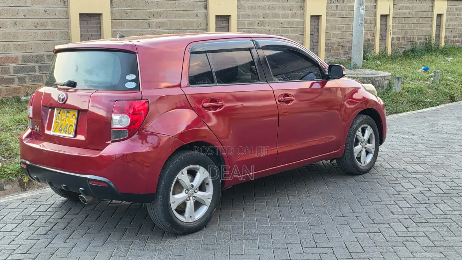 Toyota IST 2008 Red