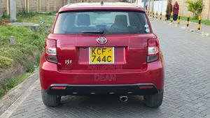 Toyota IST 2008 Red
