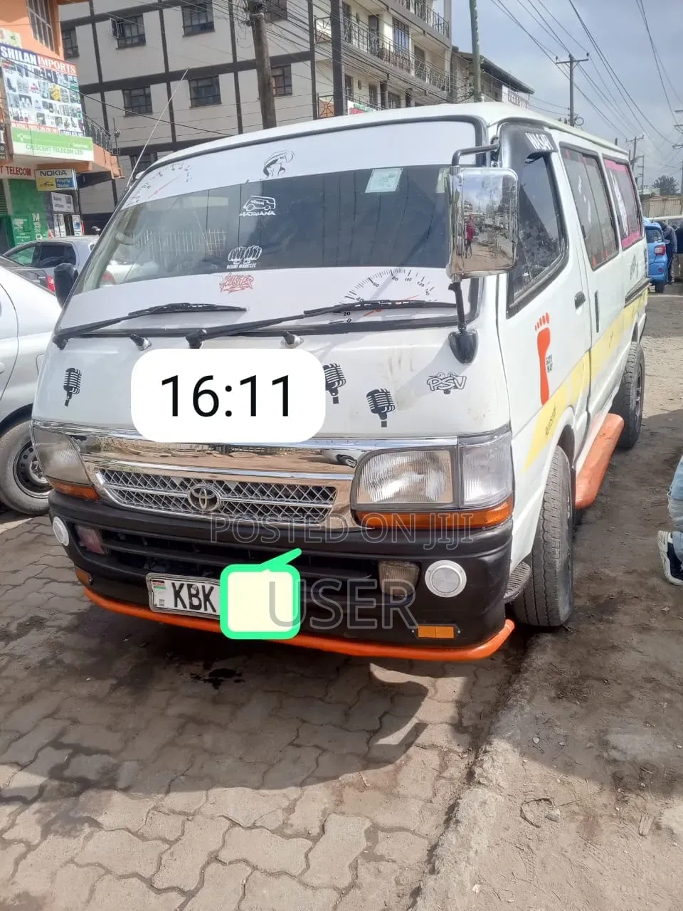 Toyota HiAce 2000 White