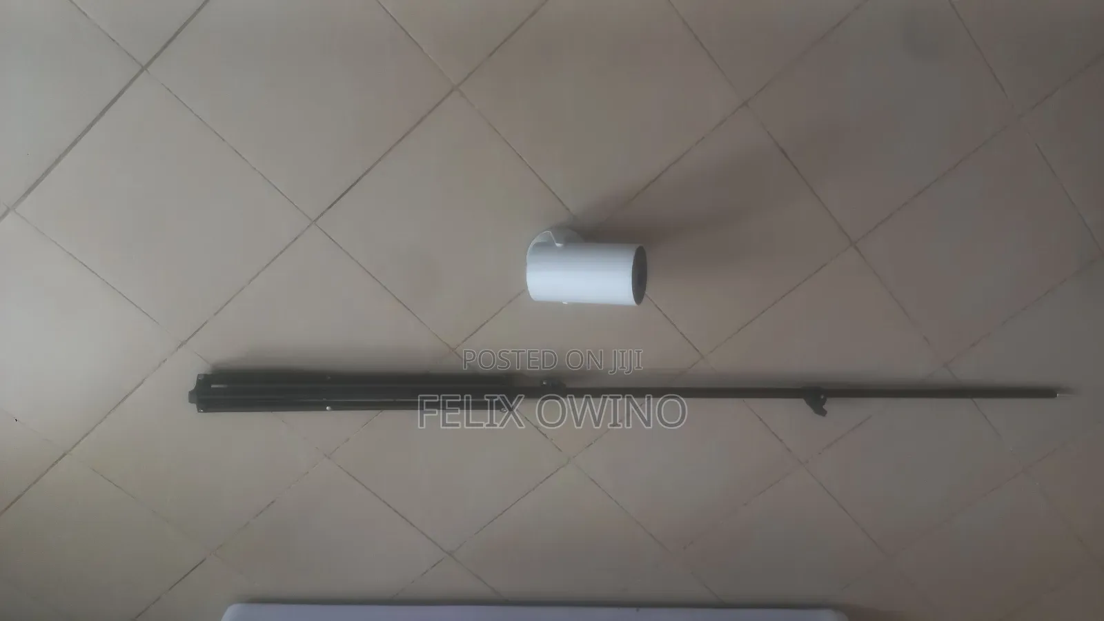 HY 300 Projector and Tripod Stand